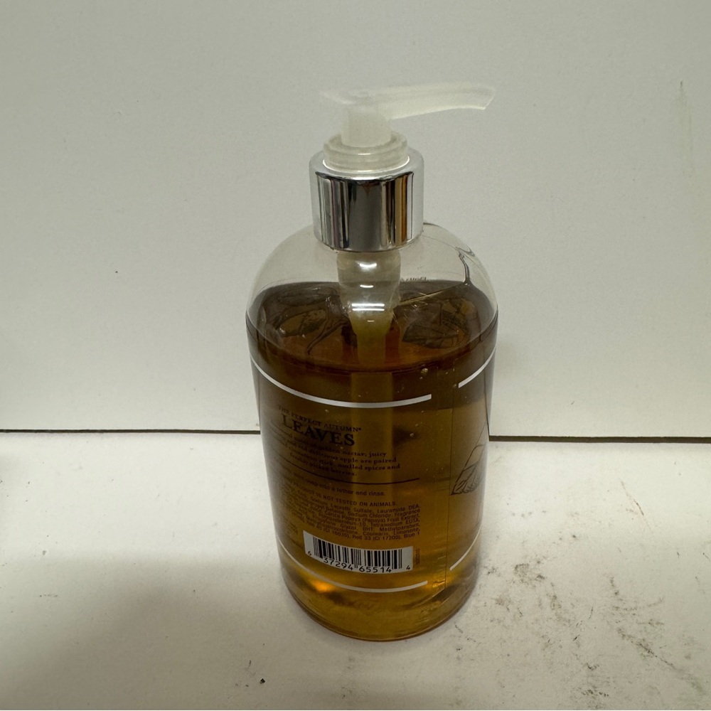 Bath Body Works The Perfect Autumn Leaves Hand Soap 12 OZ - Picture 2 of 2